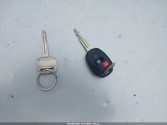 Toyota Prius C One 2014 JTDKDTB32E1067688 Image 11