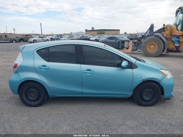 Toyota Prius C One 2014 JTDKDTB32E1067688 Image 13