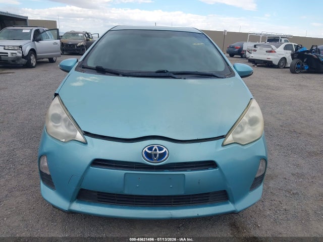 Toyota Prius C One 2014 JTDKDTB32E1067688 Image 6