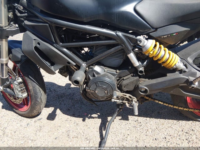 Продажа на аукционе авто 2017 Ducati Monster 797, vin: ZDMMADBM6HB002359, номер лота: 45621693