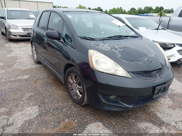 45621755 :رقم المزاد ، JHMGE8H59BS010630 vin ، 2011 Honda Fit Sport مزاد بيع