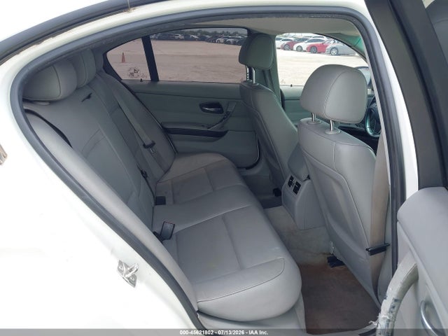 Продажа на аукционе авто 2011 Bmw 328i, vin: WBAPH5C50BA440676, номер лота: 45621802