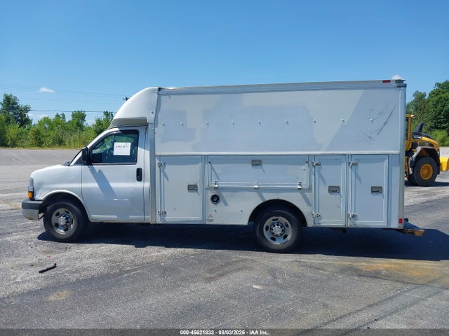 Chevrolet Express Cutaway Work Van 2018 1GB0GRFG0J1233414 Image 14