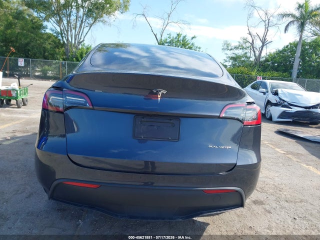 Продаж на аукціоні авто 2024 Tesla Model Y Long Range Dual Motor All-wheel Drive, vin: 7SAYGDEE2RA317125, номер лоту: 45621881