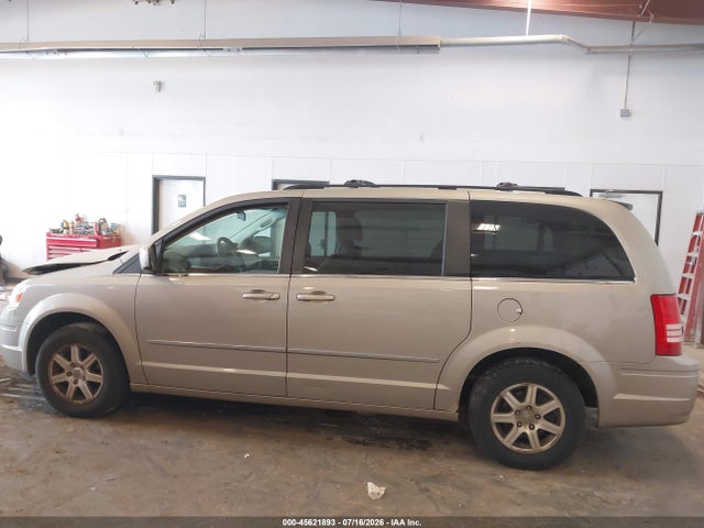 Продажа на аукционе авто 2009 Chrysler Town & Country Touring, vin: 2A8HR54179R509457, номер лота: 45621893