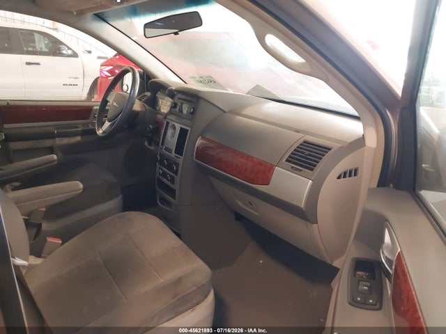 Продажа на аукционе авто 2009 Chrysler Town & Country Touring, vin: 2A8HR54179R509457, номер лота: 45621893