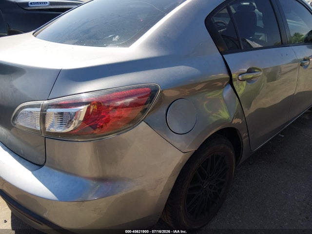 45621900 :رقم المزاد ، JM1BL1VG8B1461309 vin ، 2011 Mazda Mazda3 I Touring مزاد بيع