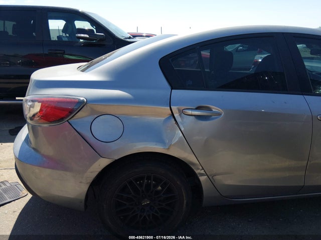 45621900 :رقم المزاد ، JM1BL1VG8B1461309 vin ، 2011 Mazda Mazda3 I Touring مزاد بيع