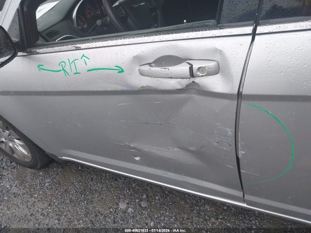 2012 Chrysler 200 Lx მანქანა იყიდება აუქციონზე, vin: 1C3CCBAB9CN104949, აუქციონის ნომერი: 45621933