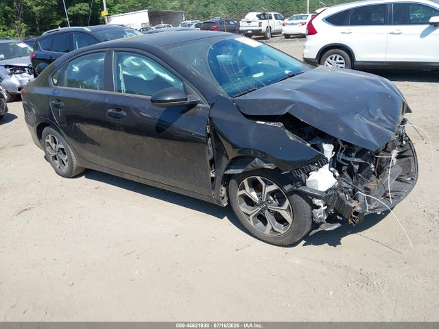 45621938 :رقم المزاد ، 3KPF24AD4ME404297 vin ، 2021 Kia Forte Lxs مزاد بيع