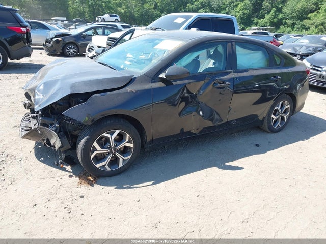 45621938 :رقم المزاد ، 3KPF24AD4ME404297 vin ، 2021 Kia Forte Lxs مزاد بيع