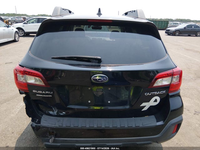 45621985 :رقم المزاد ، 4S4BSACC8J3285427 vin ، 2018 Subaru Outback 2.5i Premium مزاد بيع