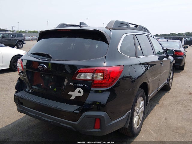 45621985 :رقم المزاد ، 4S4BSACC8J3285427 vin ، 2018 Subaru Outback 2.5i Premium مزاد بيع