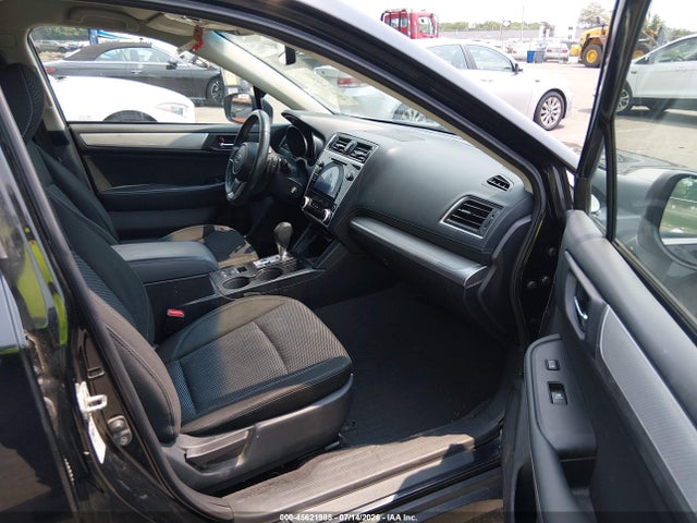 45621985 :رقم المزاد ، 4S4BSACC8J3285427 vin ، 2018 Subaru Outback 2.5i Premium مزاد بيع