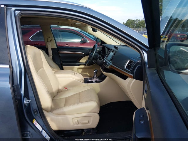 5TDDZRFH2KS969792 Toyota Highlander Limited Platinum
