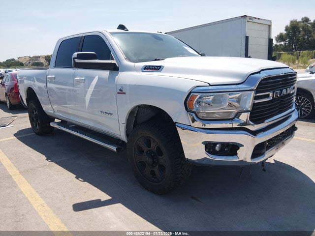 45622194 :رقم المزاد ، 3C6UR5DL8MG676875 vin ، 2021 Ram 2500 Big Horn  4x4 6'4 Box مزاد بيع