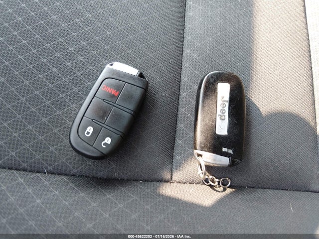 Продажа на аукционе авто 2019 Jeep Grand Cherokee Laredo E 4x4, vin: 1C4RJFAG4KC766818, номер лота: 45622202