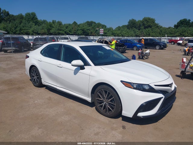 45622222 :رقم المزاد ، 4T1G11AK9MU462147 vin ، 2021 Toyota Camry Se مزاد بيع