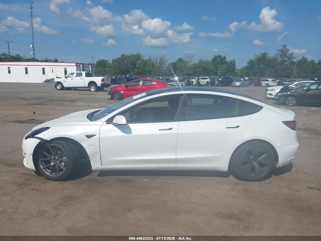 2021 Tesla Model 3 Long Range Dual Motor All-wheel Drive მანქანა იყიდება აუქციონზე, vin: 5YJ3E1EB8MF902014, აუქციონის ნომერი: 45622323
