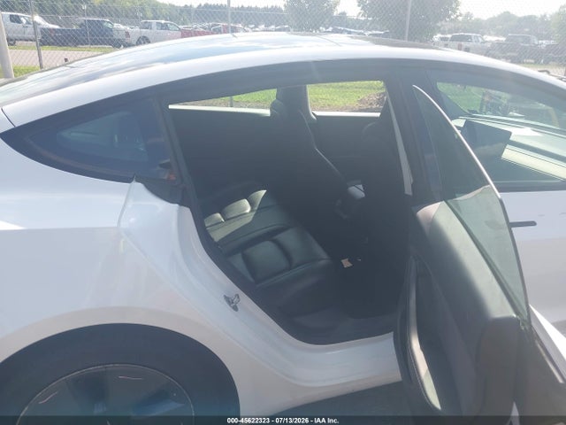 2021 Tesla Model 3 Long Range Dual Motor All-wheel Drive მანქანა იყიდება აუქციონზე, vin: 5YJ3E1EB8MF902014, აუქციონის ნომერი: 45622323