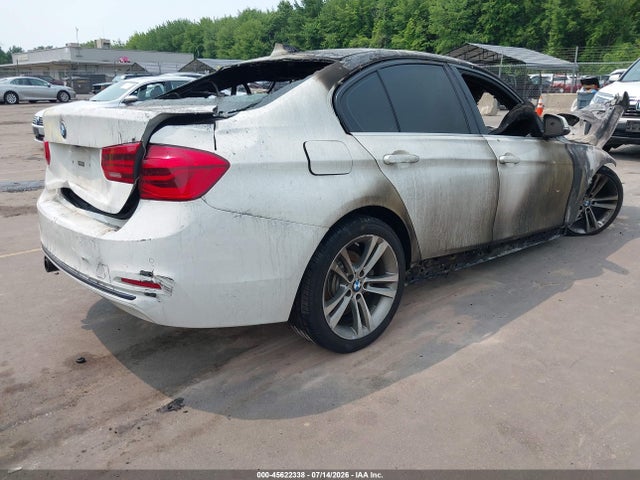 2017 Bmw 330i Xdrive მანქანა იყიდება აუქციონზე, vin: WBA8D9C36HA011511, აუქციონის ნომერი: 45622338