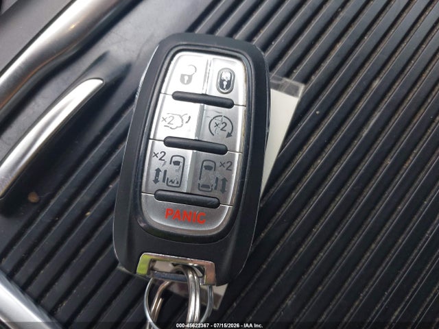 Продажа на аукционе авто 2022 Chrysler Pacifica Touring L, vin: 2C4RC1BG9NR132590, номер лота: 45622367