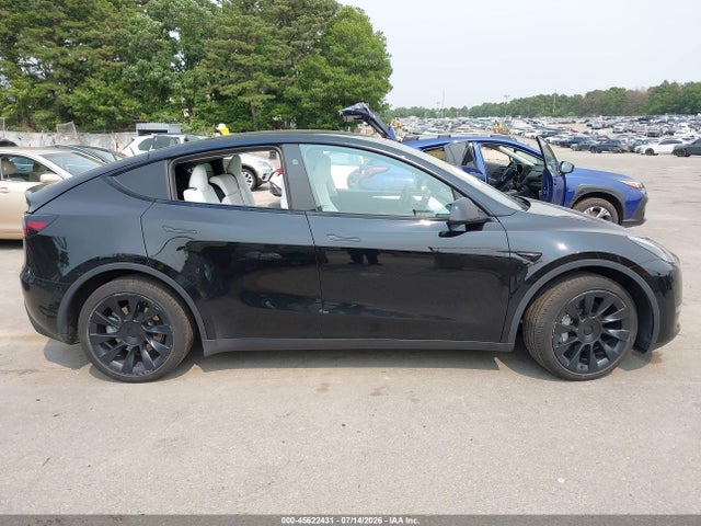 Auction sale of the 2023 Tesla Model Y Awd/long Range Dual Motor All-wheel Drive, vin: 7SAYGAEE8PF902600, lot number: 45622431