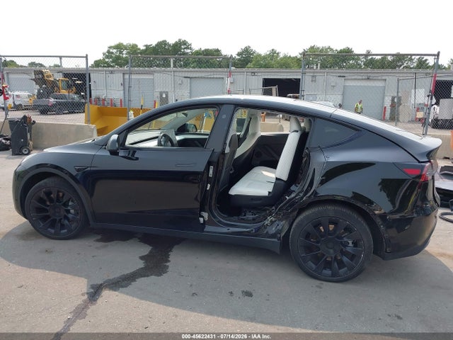 Auction sale of the 2023 Tesla Model Y Awd/long Range Dual Motor All-wheel Drive, vin: 7SAYGAEE8PF902600, lot number: 45622431