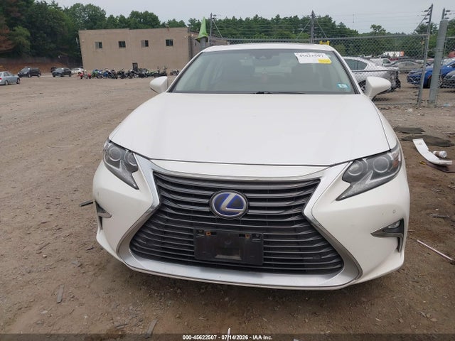 JTHBW1GG6H2162813 Lexus ES 300H