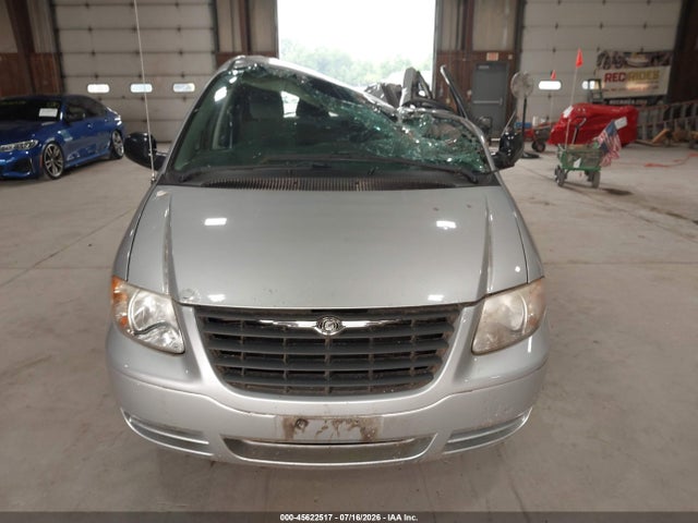 2005 Chrysler Town & Country მანქანა იყიდება აუქციონზე, vin: 1C4GP45R55B221646, აუქციონის ნომერი: 45622517