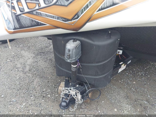 45622567 :رقم المزاد ، 4X4TWDG2XN8809678 vin ، 2022 Wildwood M-31kqbts مزاد بيع