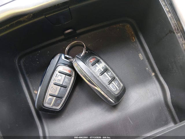 2C4RC1GG5HR762992 Chrysler Pacifica Limited