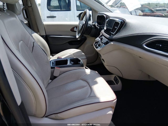 2C4RC1GG5HR762992 Chrysler Pacifica Limited