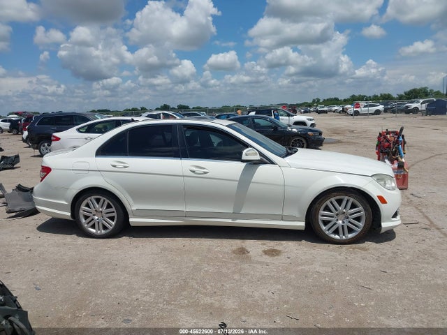 45622600 :رقم المزاد ، WDDGF54X29F213890 vin ، 2009 Mercedes-benz C 300 Luxury/sport مزاد بيع