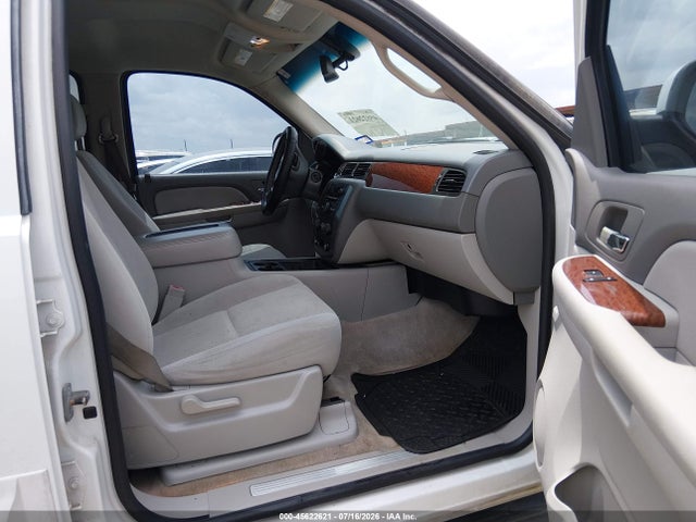 45622621 :رقم المزاد ، 1GKFC16027J187507 vin ، 2007 Gmc Yukon Xl Commercial مزاد بيع