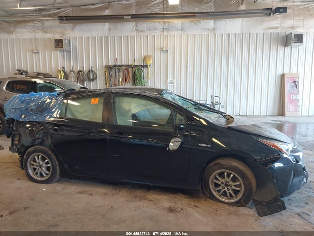 Продажа на аукционе авто 2018 Toyota Prius Two, vin: JTDKBRFU4J3601266, номер лота: 45622743