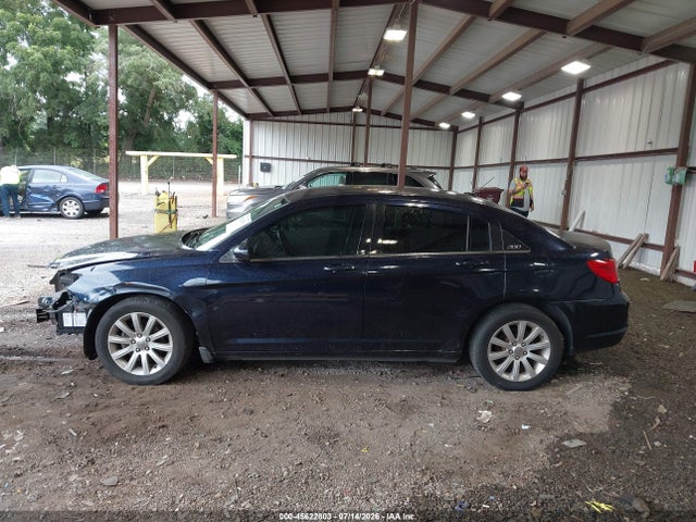 45622803 :رقم المزاد ، 1C3CCBBB2CN125009 vin ، 2012 Chrysler 200 Touring مزاد بيع