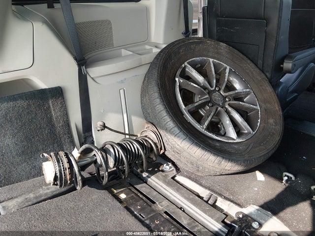 45622851 :رقم المزاد ، 2C4RDGCG6HR599680 vin ، 2017 Dodge Grand Caravan Sxt مزاد بيع
