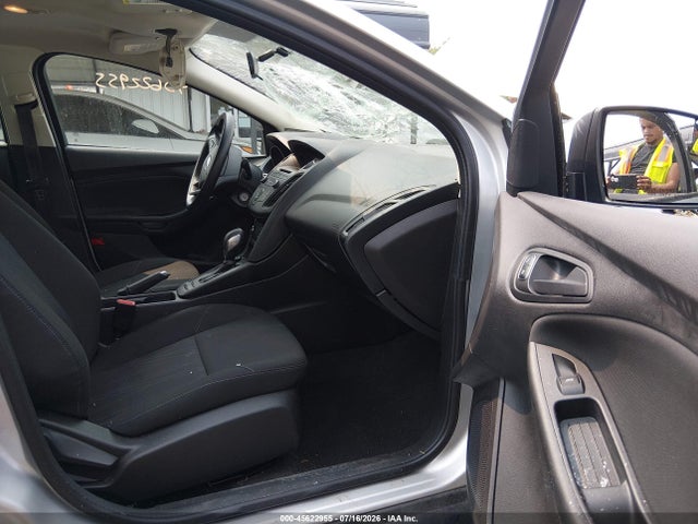 Продажа на аукционе авто 2017 Ford Focus S, vin: 1FADP3E26HL324577, номер лота: 45622955