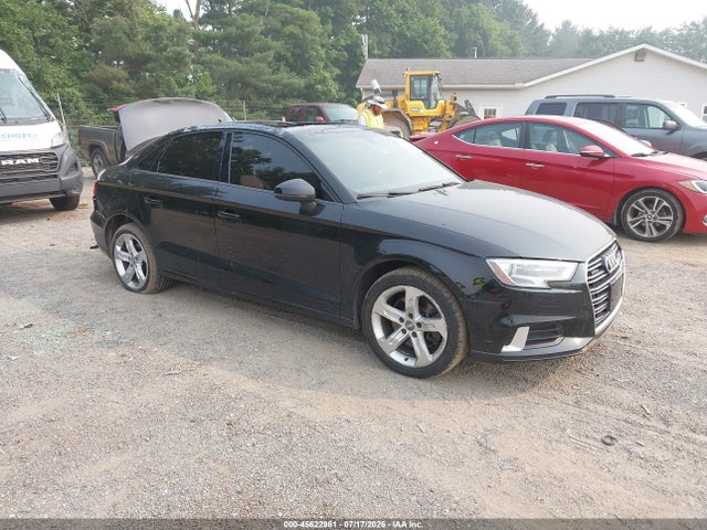 45622981 :رقم المزاد ، WAUB8GFF1H1058899 vin ، 2017 Audi A3 Premium مزاد بيع