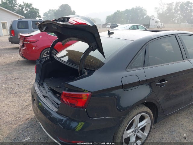 45622981 :رقم المزاد ، WAUB8GFF1H1058899 vin ، 2017 Audi A3 Premium مزاد بيع