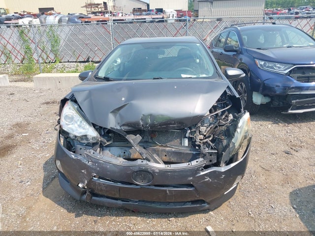 2014 Toyota Prius C Two მანქანა იყიდება აუქციონზე, vin: JTDKDTB38E1567340, აუქციონის ნომერი: 45622995