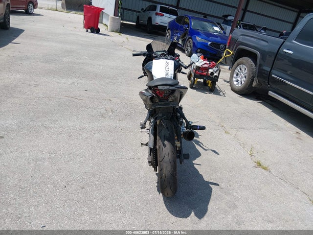 Yamaha Yzfr3 A 2020 MH3RH18Y9LK003568 Image 6