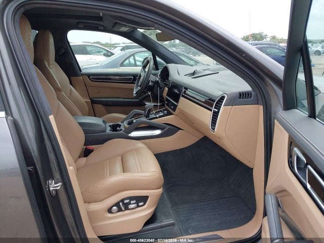 Продаж на аукціоні авто 2019 Porsche Cayenne Turbo, vin: WP1AF2AY1KDA81605, номер лоту: 45623040
