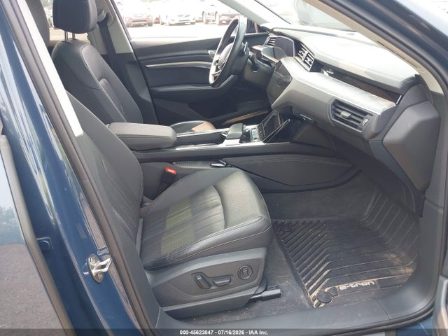 WA15AAGE7RB010451 Audi Q8 E-tron Premium Plus Quattro