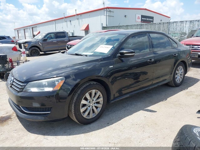 1VWAT7A32FC052442 Volkswagen Passat 1.8t Wolfsburg Edition