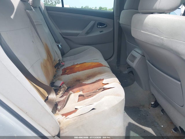 45623089 :رقم المزاد ، 4T1BF3EK4BU776187 vin ، 2011 Toyota Camry Le مزاد بيع
