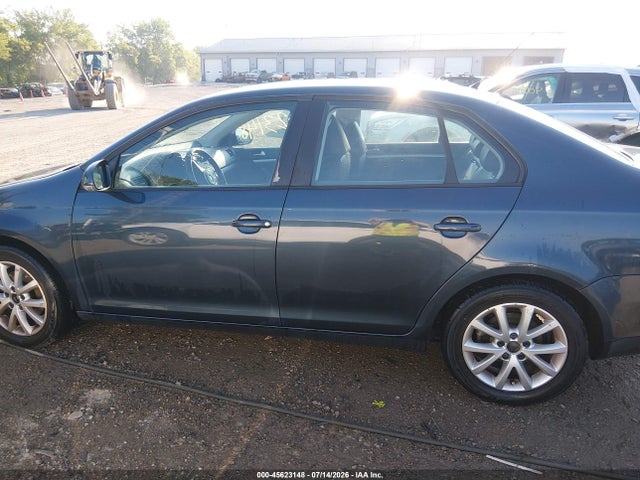 Aukcja sprzedaży 2010 Volkswagen Jetta Limited Edition, vin: 3VWRZ7AJ3AM126622, numer aukcji: 45623148