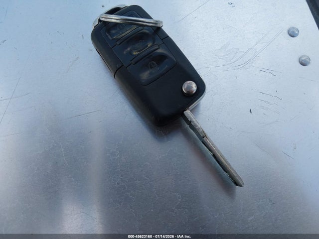 2006 Volkswagen New Beetle 2.5 მანქანა იყიდება აუქციონზე, vin: 3VWRW31CX6M419217, აუქციონის ნომერი: 45623160
