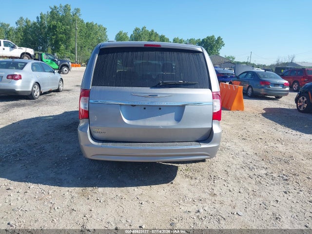2015 Chrysler Town & Country Touring მანქანა იყიდება აუქციონზე, vin: 2C4RC1BG0FR752178, აუქციონის ნომერი: 45623177